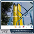 Galvanized welded farm wire mesh fencing with peach-shape column forming machine